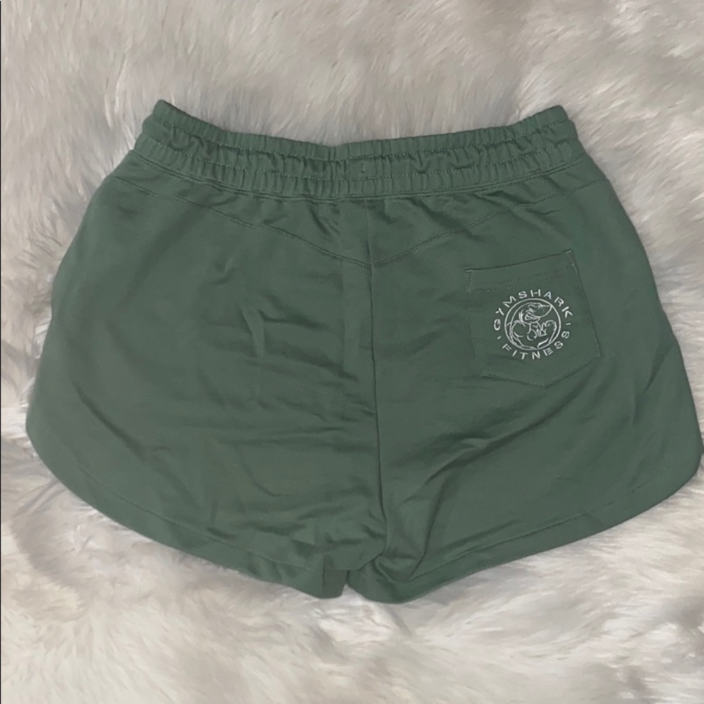 ❗️SOLD❗️Gymshark Legacy Loose Shorts - Picture 1 of 4